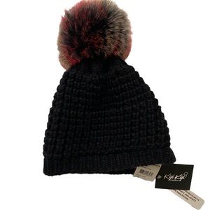 NWT KYI KYI CANADA BLACK MULTI POM HAT ❄️🌨🌬🌥⛈⛄️☃️🏂⛷🎿